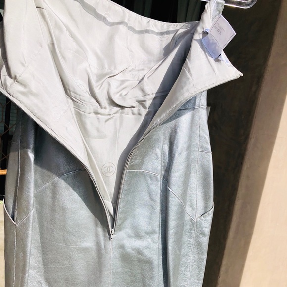 Vintage Chanel 90’s Leather Metallic Silver Runway Dress - Picture 7 of 16